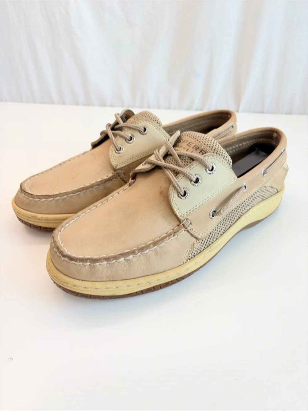 Sperry leather top